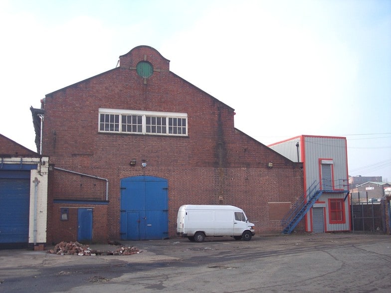 Downing St, Smethwick for lease - Building Photo - Image 2 of 3