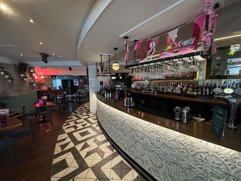 54 St Thomas St, Weymouth for sale - Building Photo - Image 3 of 10