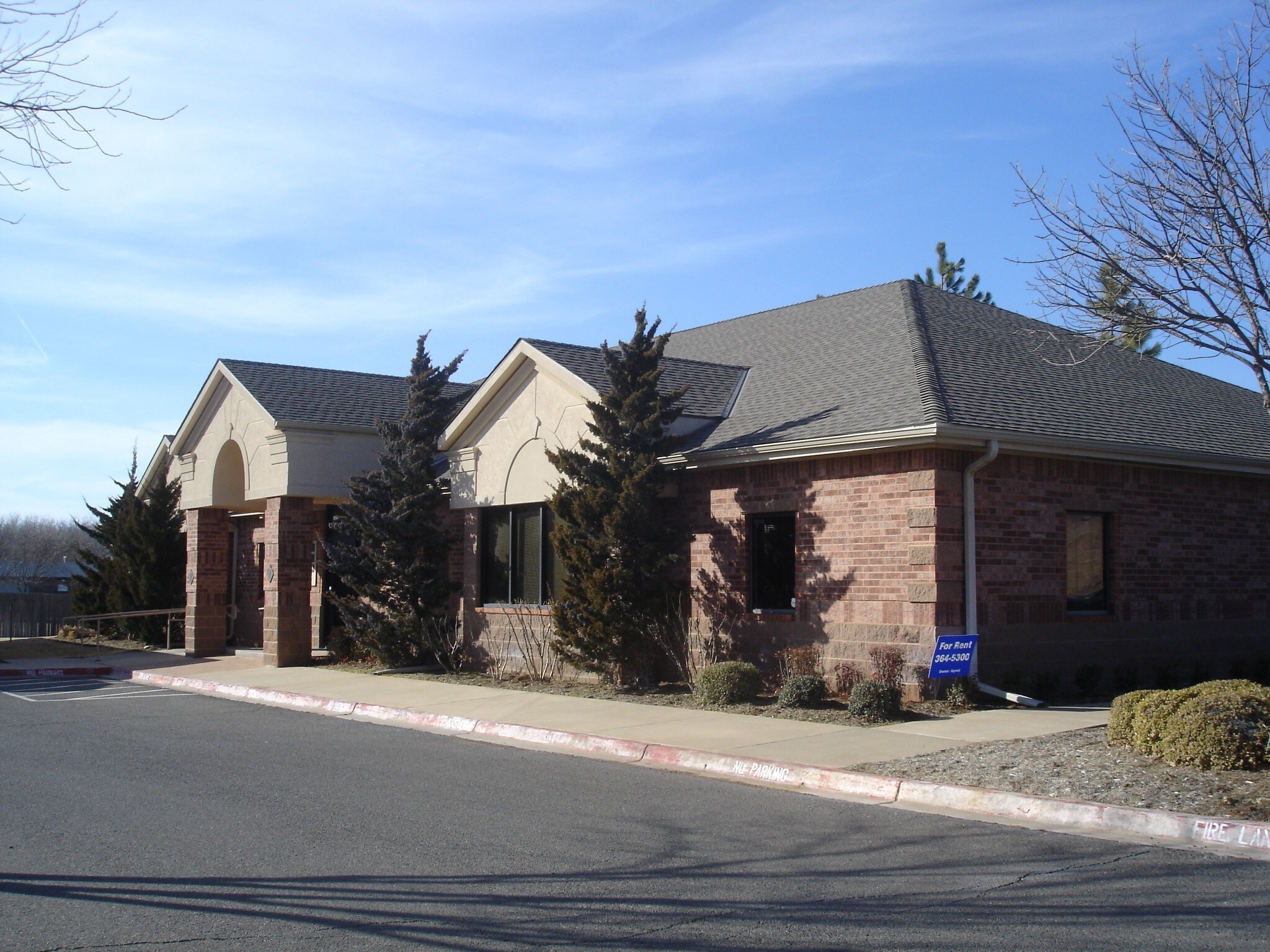 425 S Fretz Ave, Edmond, OK 73003