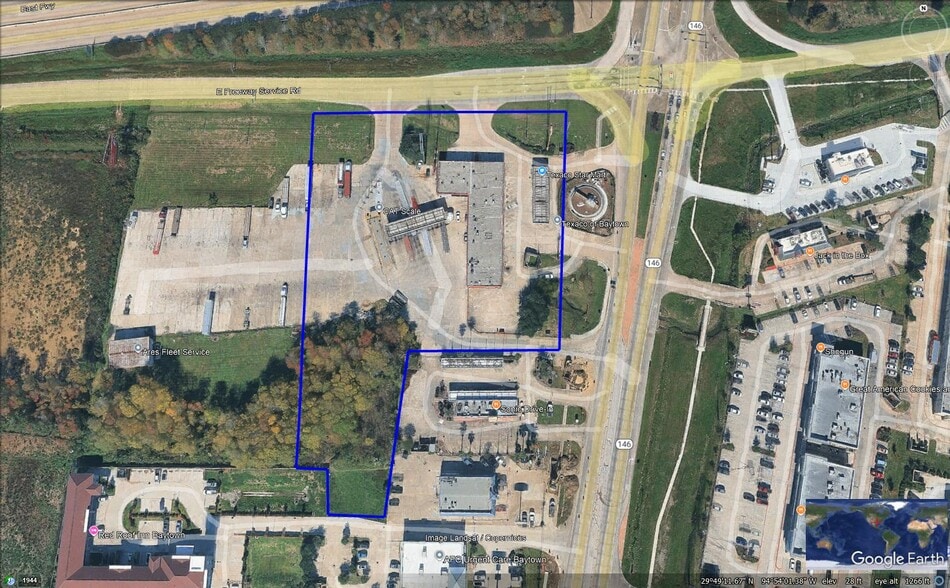 10330 E I-10 Fwy, Baytown, TX for sale - Building Photo - Image 1 of 2