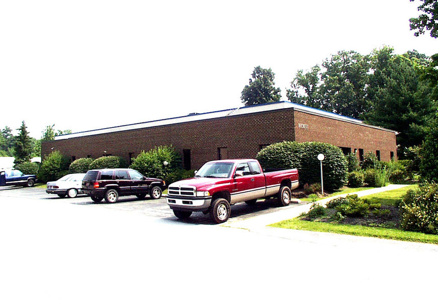 219 Welsh Pool Rd, Lionville, PA for lease - Building Photo - Image 1 of 7