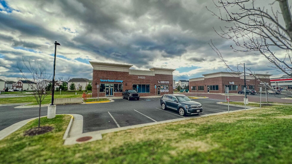 24821 Community Corner Plz, Aldie, VA for lease - Building Photo - Image 1 of 6