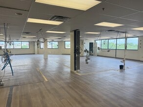 2700-2800 Lighthouse Pt E, Baltimore, MD for lease Interior Photo- Image 1 of 7