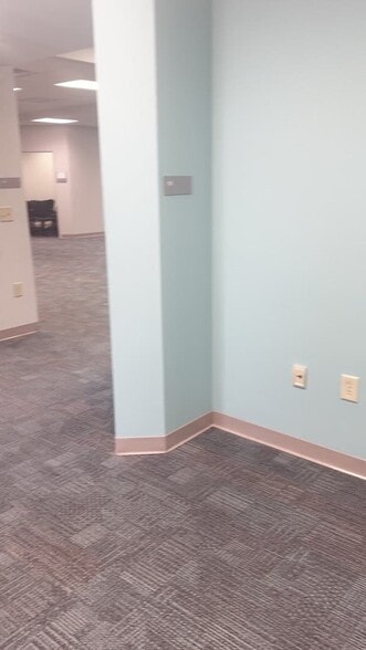 3140 Governors Place Blvd, Dayton, OH for lease - Commercial Listing Video - Image 3 of 11
