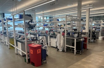 6401 Hollis St, Emeryville, CA for lease Interior Photo- Image 2 of 9