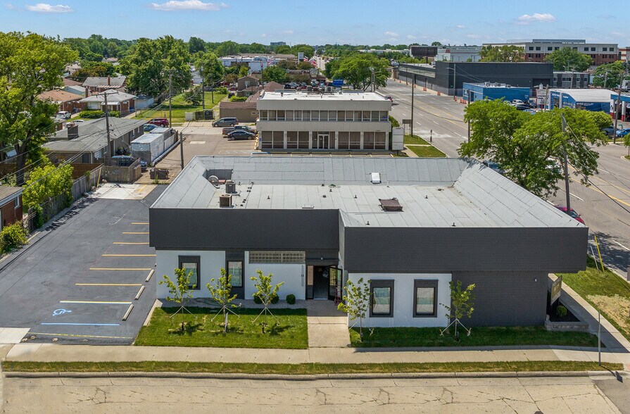 28838 Van Dyke Ave, Warren, MI 48093