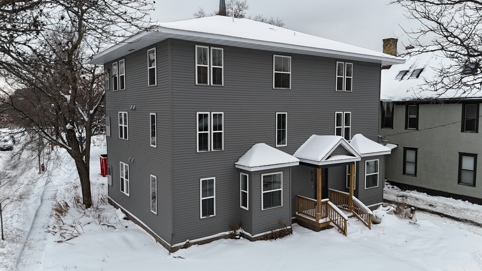 814 6th St SE, Minneapolis, MN for sale - Primary Photo - Image 2 of 23