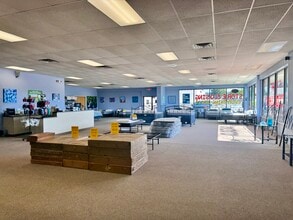 3650 Iles Ave, Farmington, NM for lease Interior Photo- Image 1 of 4