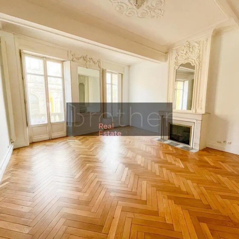 Office in Bordeaux for lease Interior Photo- Image 1 of 7