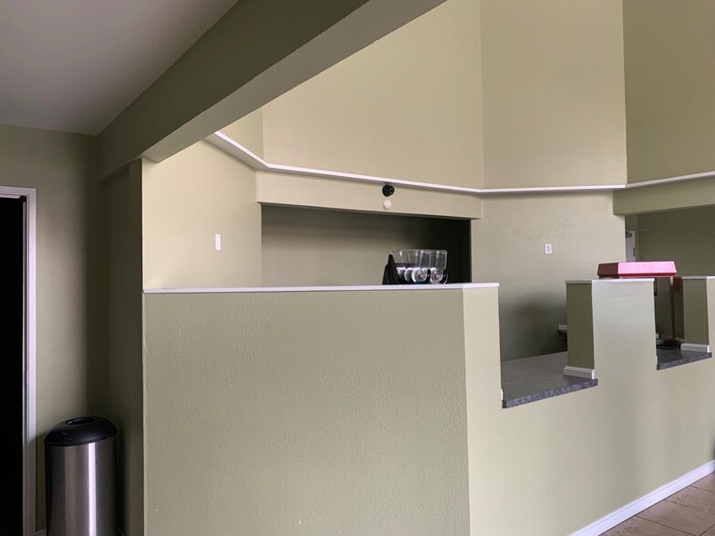 1009 Halsell St, Bridgeport, TX for sale - Building Photo - Image 2 of 7