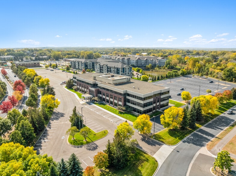 1515 Central Pky, Eagan, MN for lease - Building Photo - Image 3 of 20