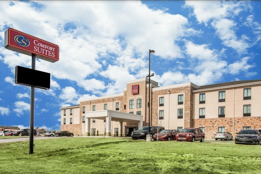 2700 W Wyatt Earp Blvd Dodge City Ks 67801 Hotel Property For