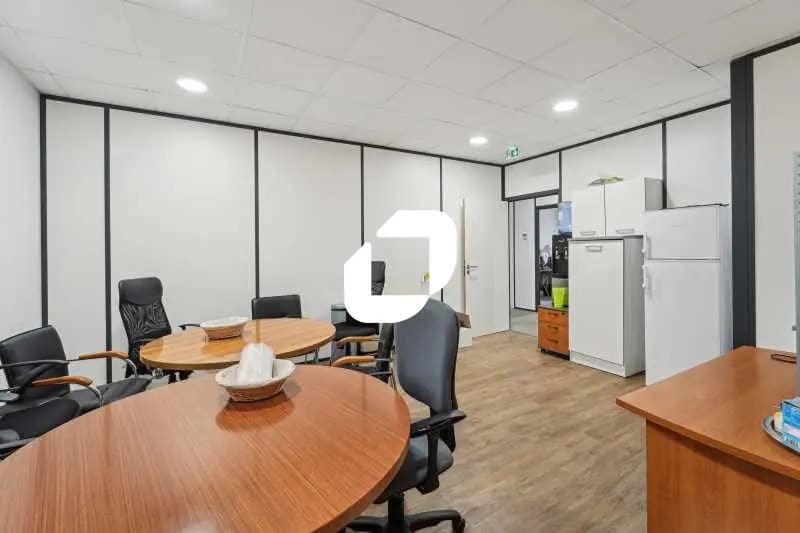 Office in Montpellier for lease - Interior Photo - Image 3 of 14