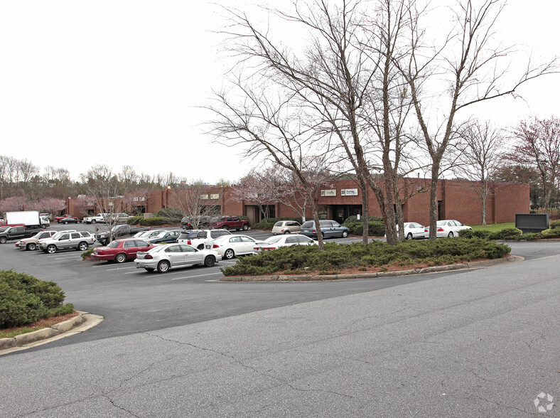 1710 Cumberland Point Dr SE, Marietta, GA for lease - Building Photo - Image 2 of 4