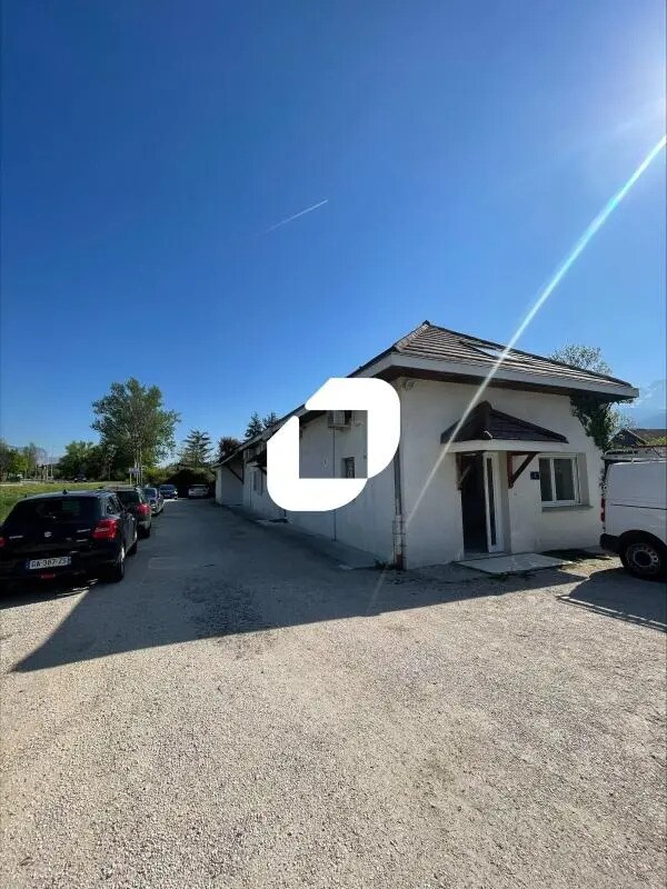 Office in Montbonnot-Saint-Martin for lease Building Photo- Image 1 of 8