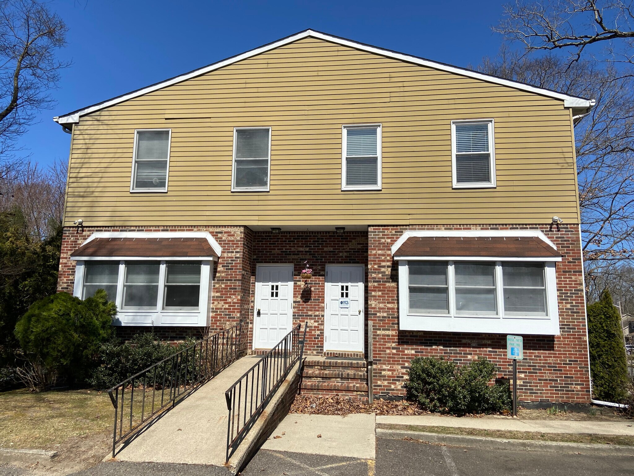 224 Creek Rd, Mount Laurel, NJ for sale Primary Photo- Image 1 of 1