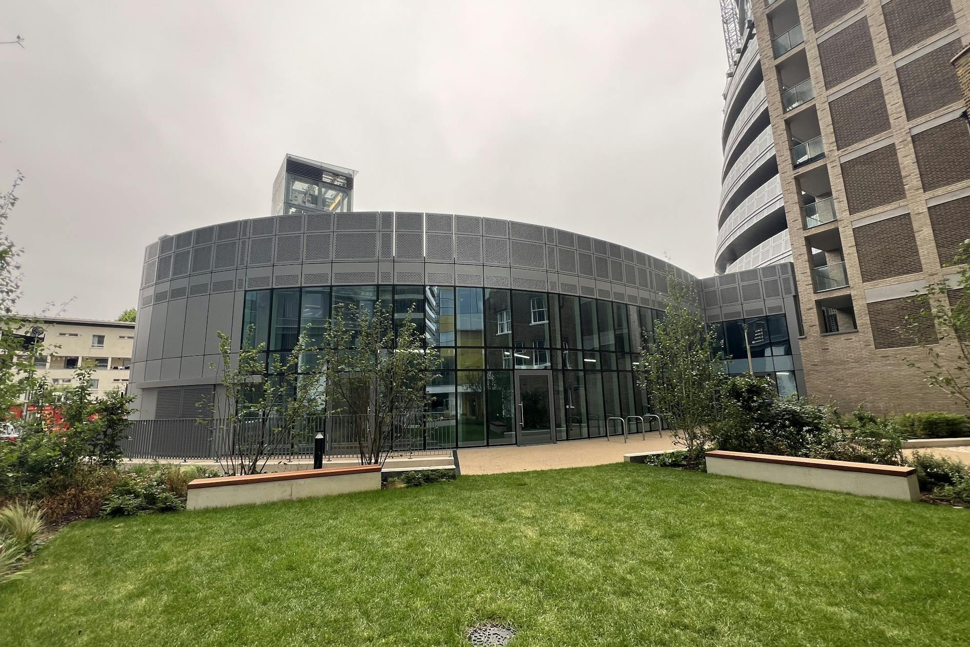 70 Manilla St, London for sale Primary Photo- Image 1 of 2