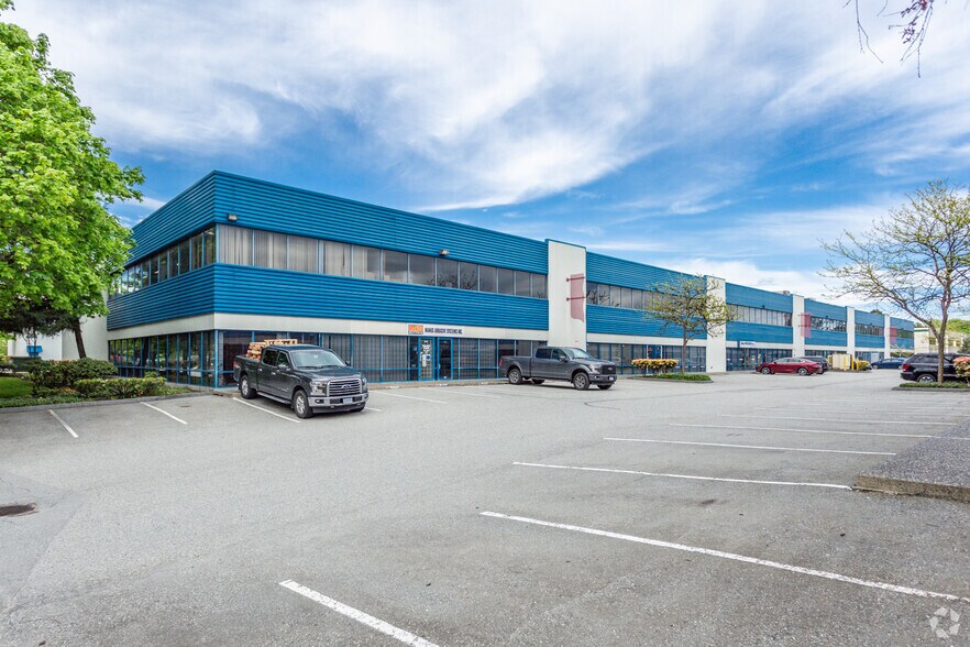 81 Golden Dr, Coquitlam, BC for sale - Primary Photo - Image 1 of 1