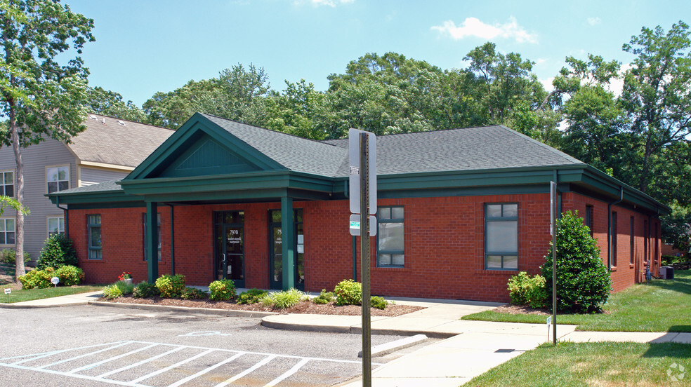 750 Mcguire Pl, Newport News, VA for lease - Primary Photo - Image 1 of 5