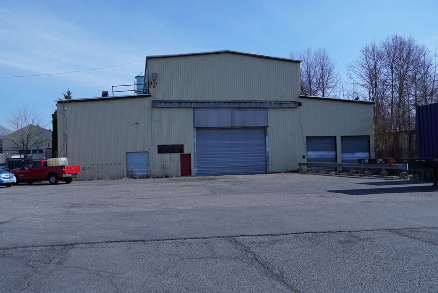 665 N Avenue Ext, Dunellen, NJ for lease - Building Photo - Image 2 of 7