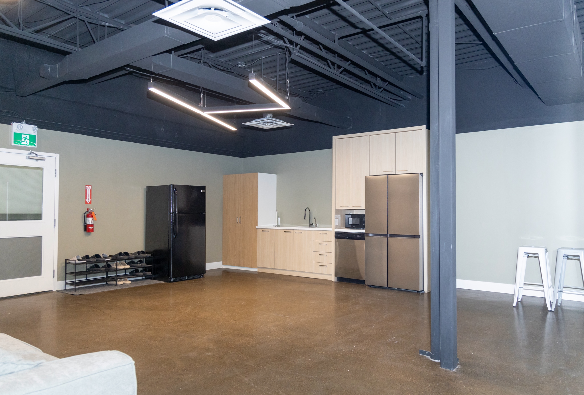 1615 10th Ave SW, Calgary, AB for lease Interior Photo- Image 1 of 13