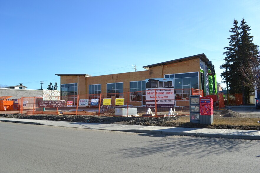 3321 50 Ave, Red Deer, AB for sale - Building Photo - Image 1 of 1