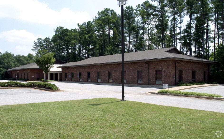 170 Camelot Dr, Spartanburg, SC for lease - Building Photo - Image 3 of 19