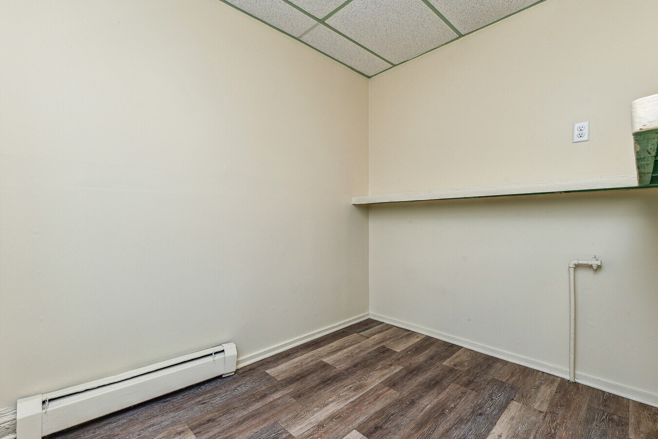 233 2nd St, Elizabeth, NJ 07206