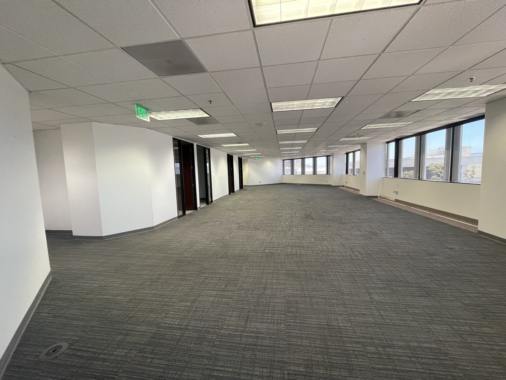 180 E Ocean Blvd, Long Beach, CA for lease Interior Photo- Image 1 of 4