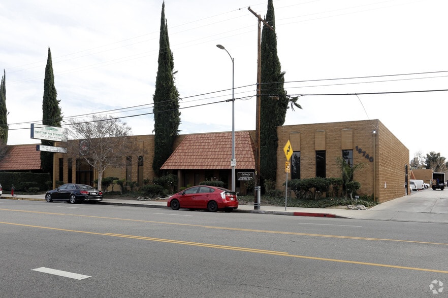 18740 Oxnard St, Tarzana, CA for sale - Building Photo - Image 1 of 1