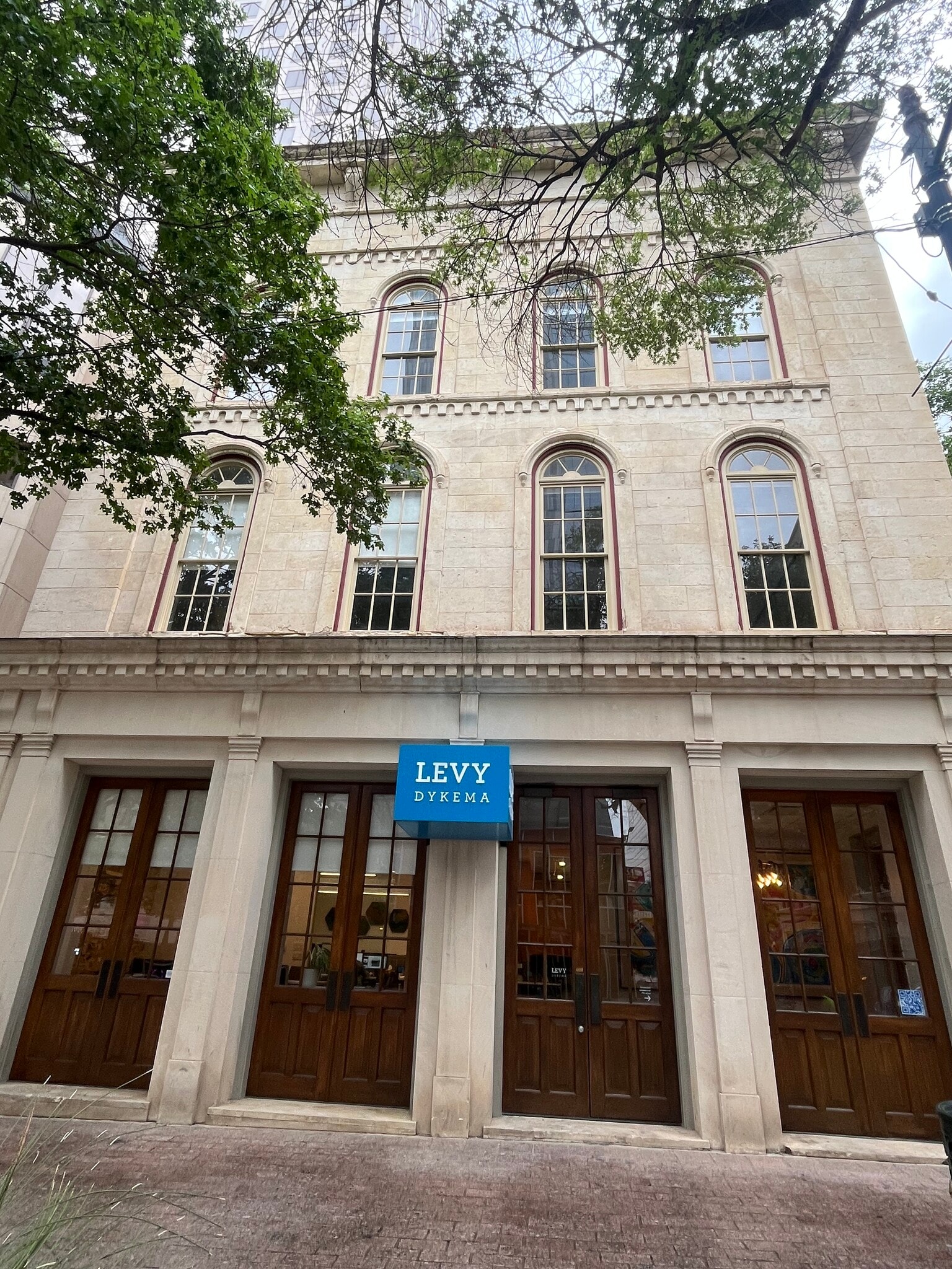 620 Congress Ave, Austin, TX for lease Building Photo- Image 1 of 16