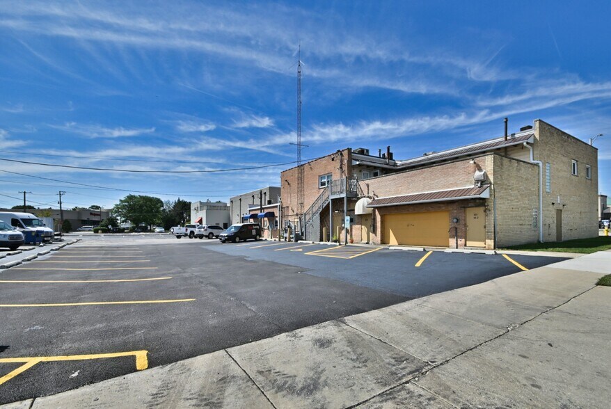 329 N Addison Rd, Addison, IL for sale - Building Photo - Image 3 of 31
