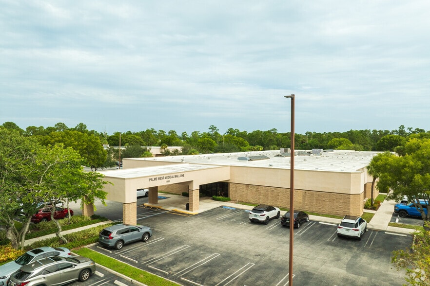 13005 Southern Blvd, Loxahatchee, FL for lease - Primary Photo - Image 1 of 56