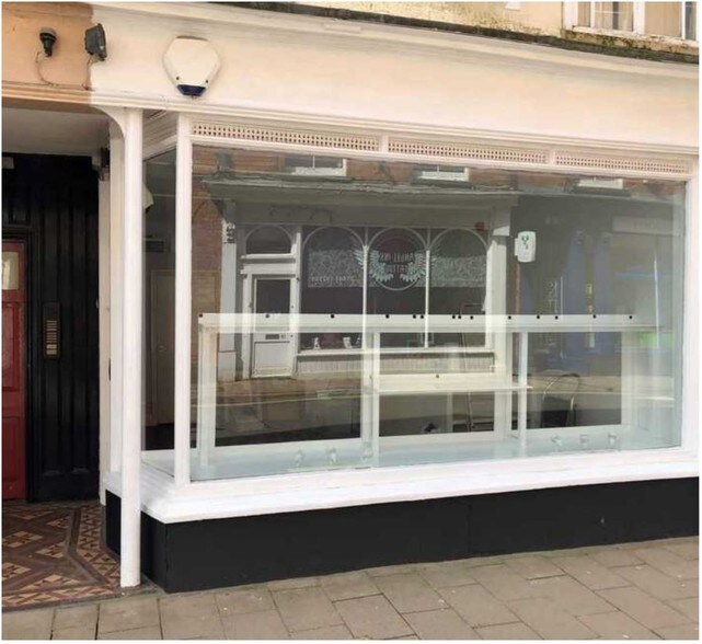 12 Angel Hl, Tiverton for sale - Primary Photo - Image 1 of 1