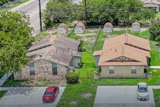 Rainbow Hills Duplexes portfolio of 3 properties for sale on LoopNet.com - Building Photo - Image 3 of 13