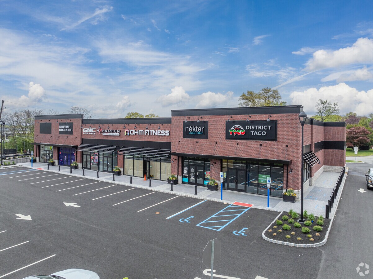 15911593 Alps Rd, Wayne, NJ 07470