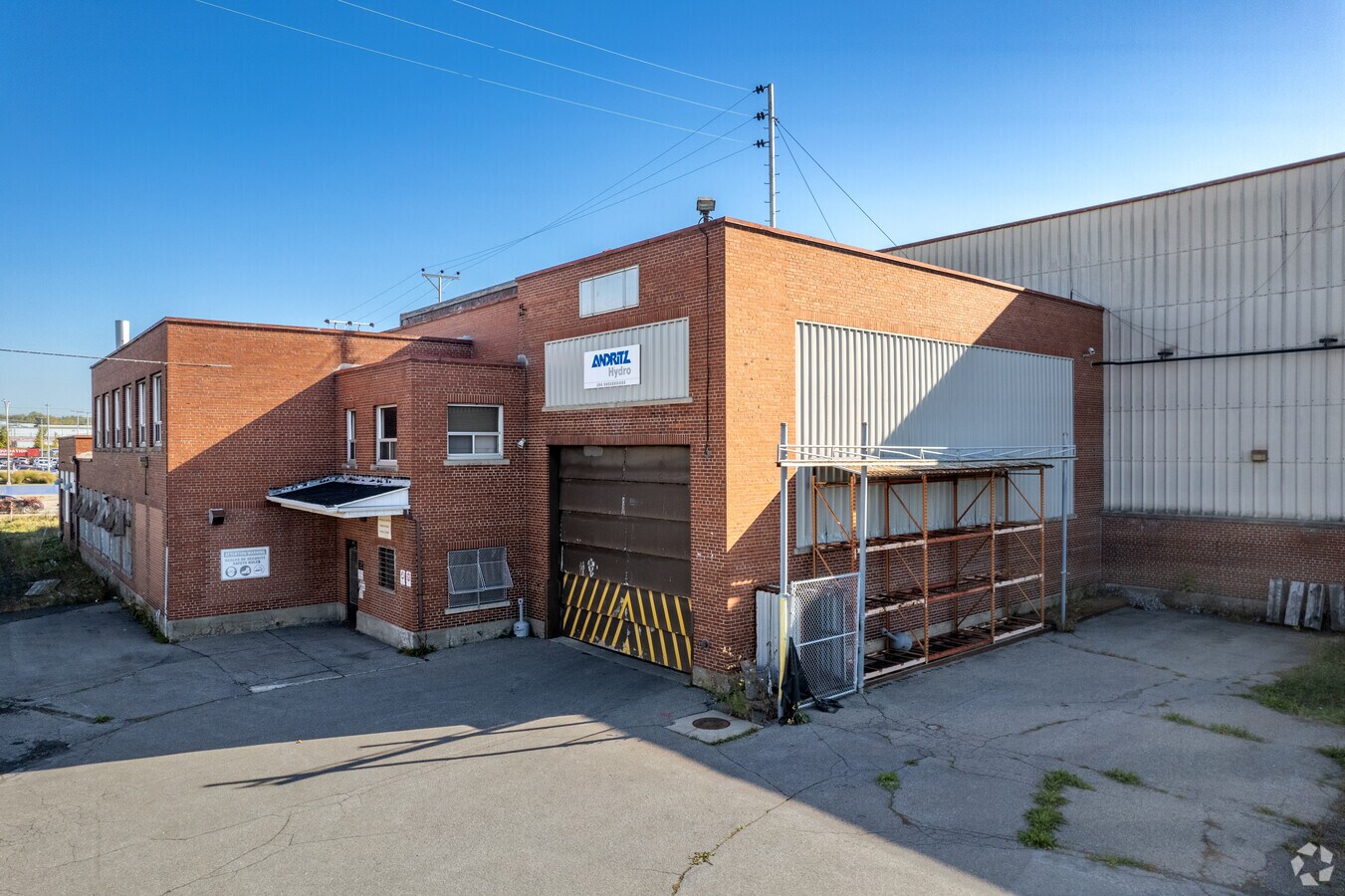 390 Rue Sherbrooke, Lachine, QC H8S 1G4 | LoopNet