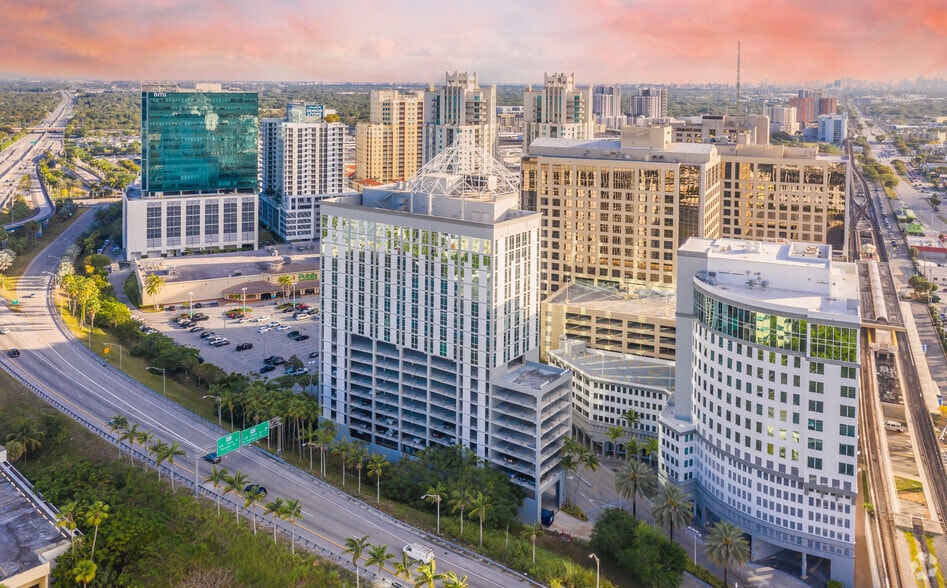 9155 S Dadeland Blvd, Miami, FL for lease - Building Photo - Image 3 of 33