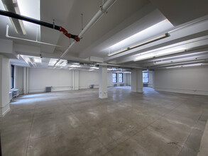 225 Broadway, New York, NY for lease Interior Photo- Image 2 of 7