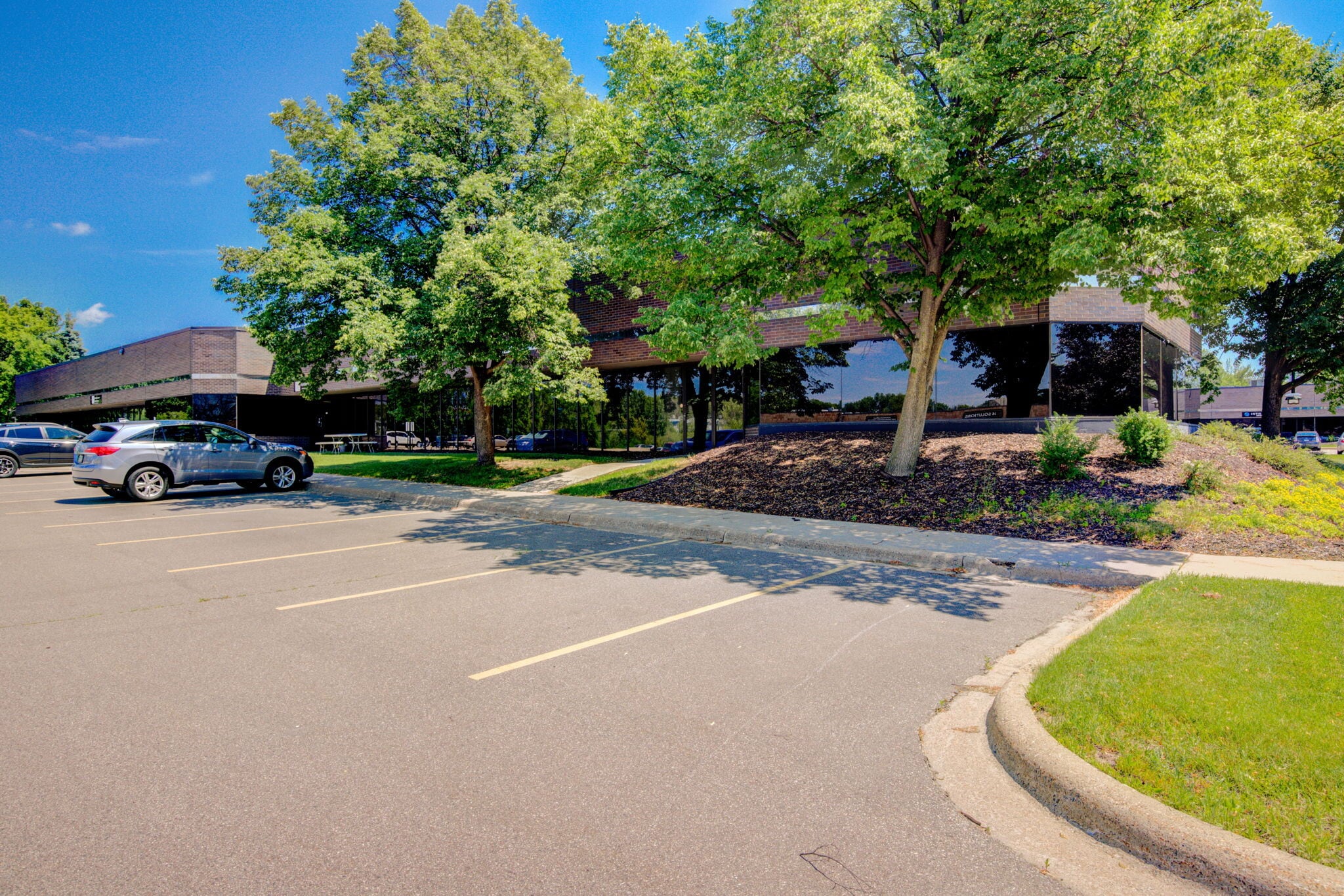 1355 Mendota Heights Rd, Mendota Heights, MN 55120 Southridge