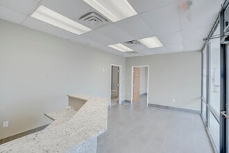 1617-1629 N Central Expy, Plano, TX for lease Building Photo- Image 1 of 10