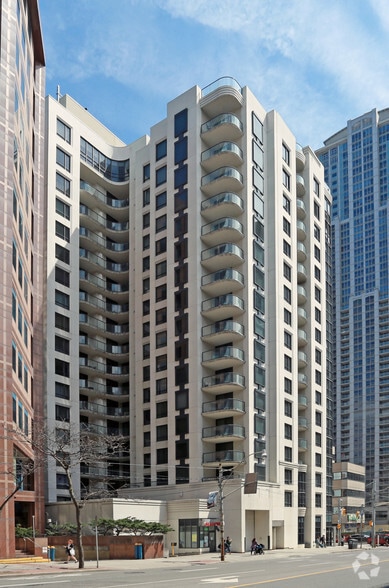 801 Bay St, Toronto, ON for lease - Building Photo - Image 3 of 4