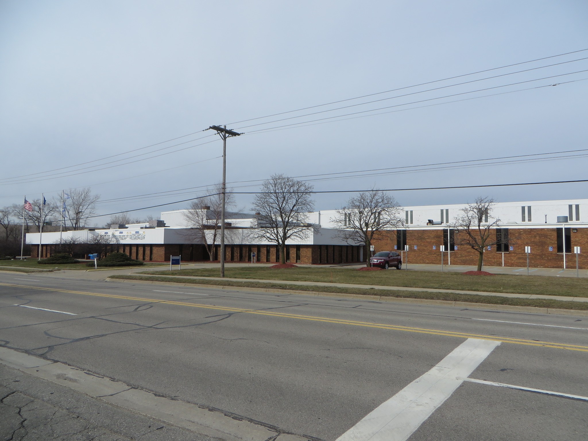 17085 Masonic Blvd, Fraser, MI for sale Building Photo- Image 1 of 1