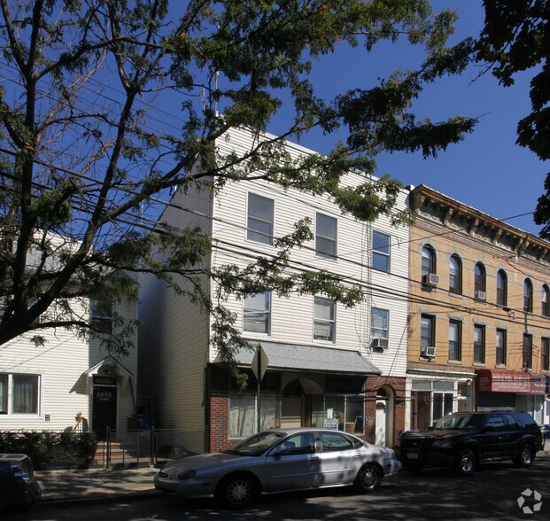 60-17 56th Rd, Maspeth, NY for sale - Primary Photo - Image 1 of 1