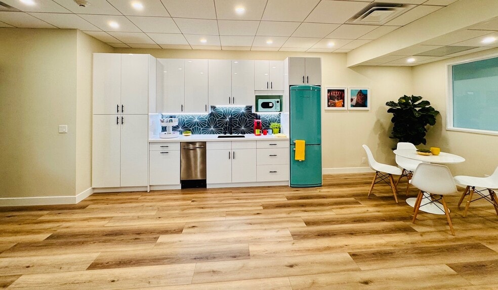 11965 Venice Blvd, Los Angeles, CA for lease - Interior Photo - Image 2 of 75