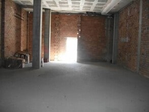 Retail in Manresa, Barcelona for lease Building Photo- Image 1 of 2