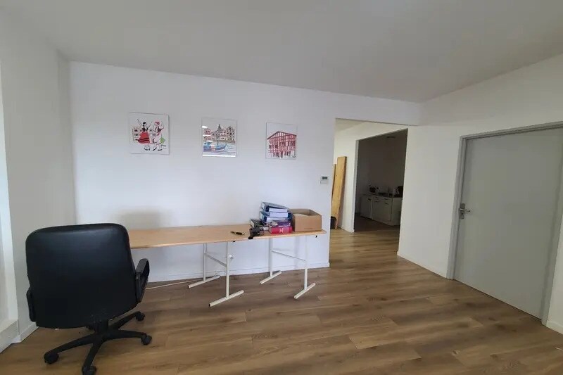 Office in Tarnos for lease - Interior Photo - Image 2 of 4