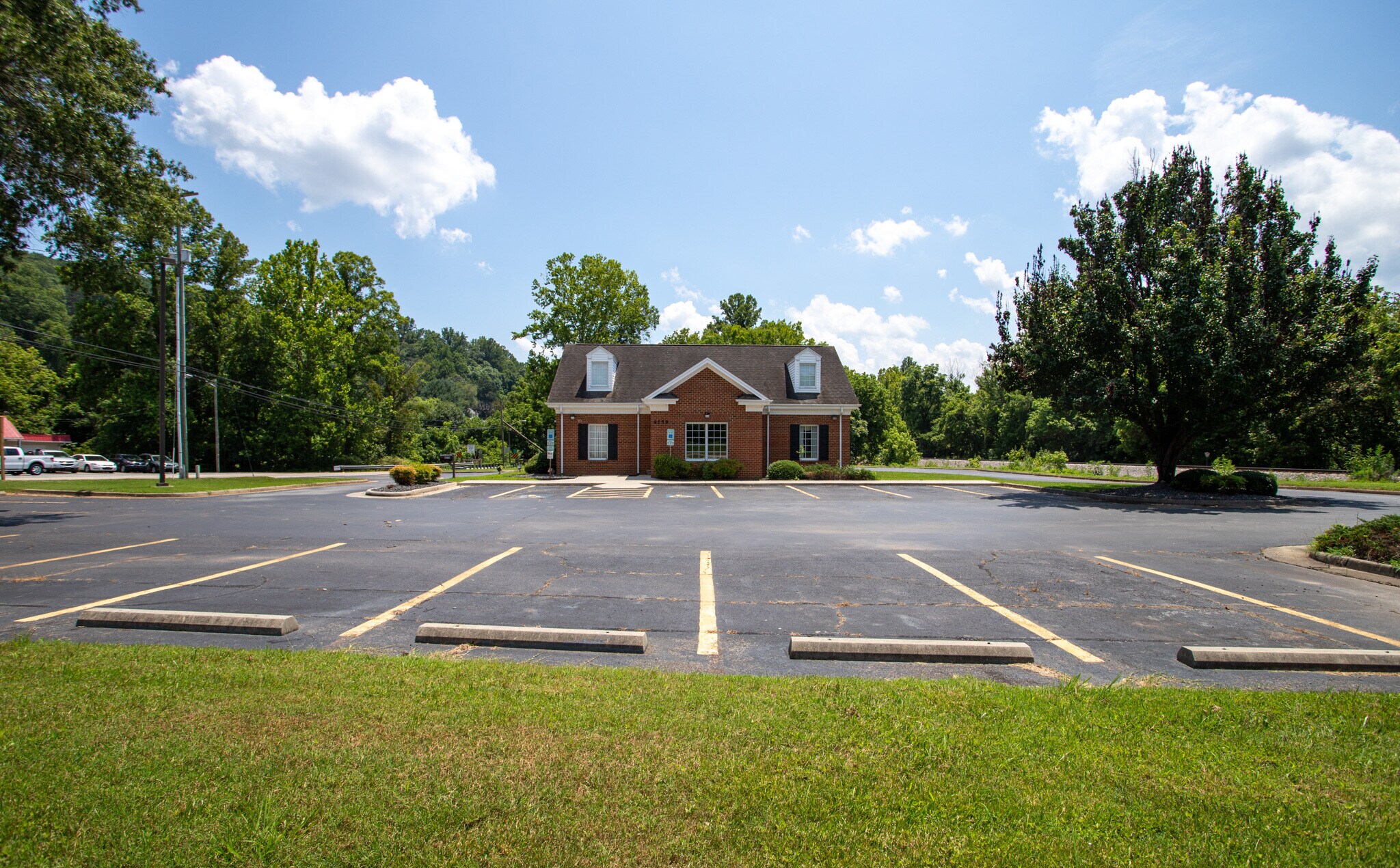 4259 Appalachian Dr, Fieldale, VA 24089 Flex for Lease
