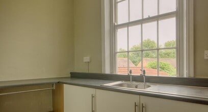 8-10 Millgate, Thirsk for lease Interior Photo- Image 2 of 4