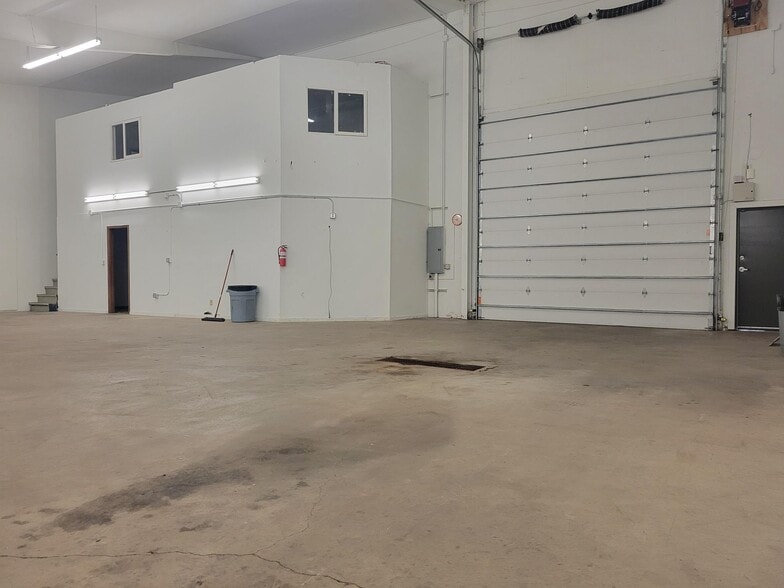 503 Cleveland Ave N, Saint Paul, MN for lease - Interior Photo - Image 3 of 6